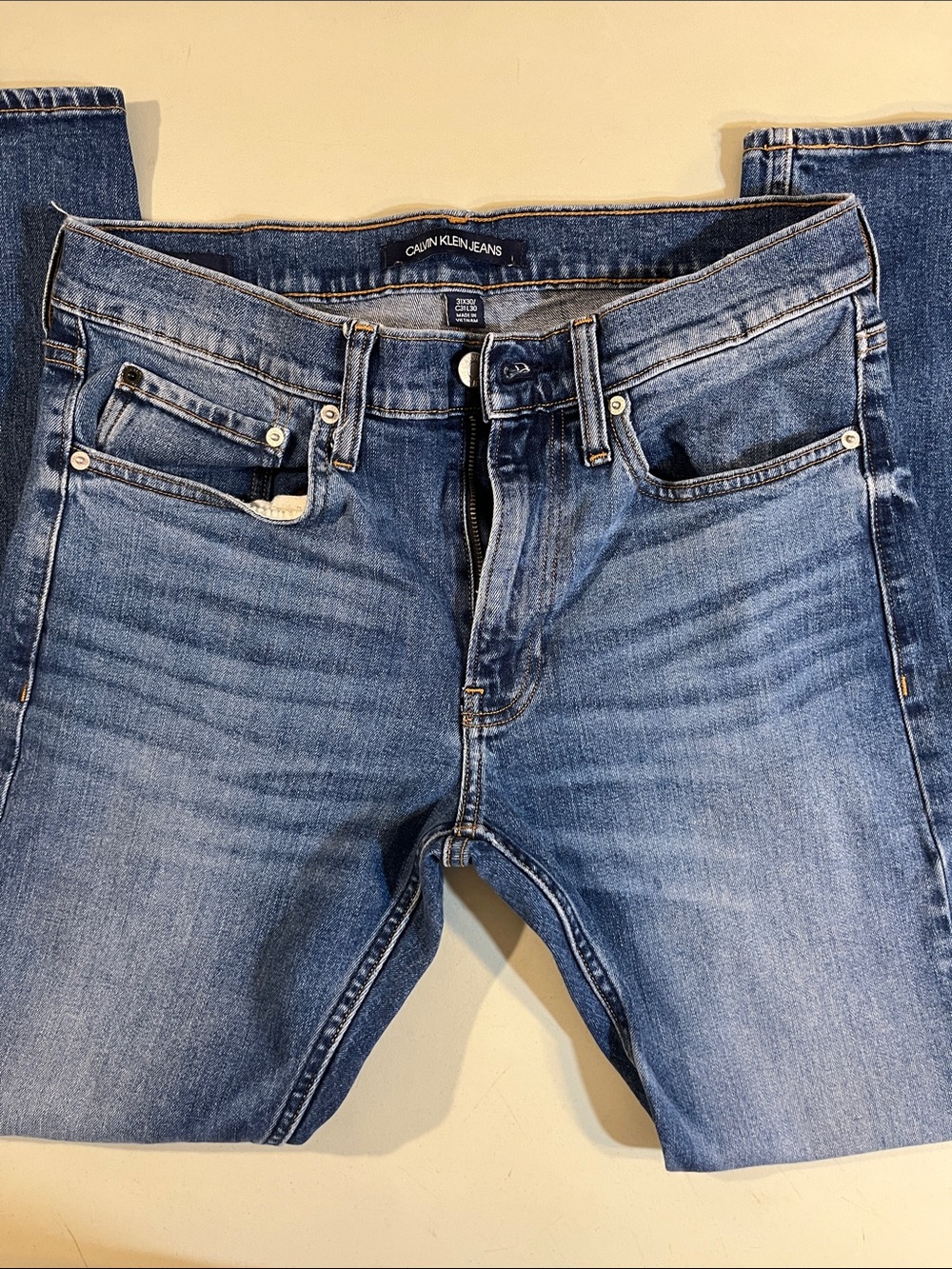 Calvin Klein Men's Slim Straight Jeans in Blue Wash